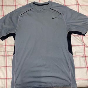 Men’s Nike Drifit Shirt XL
